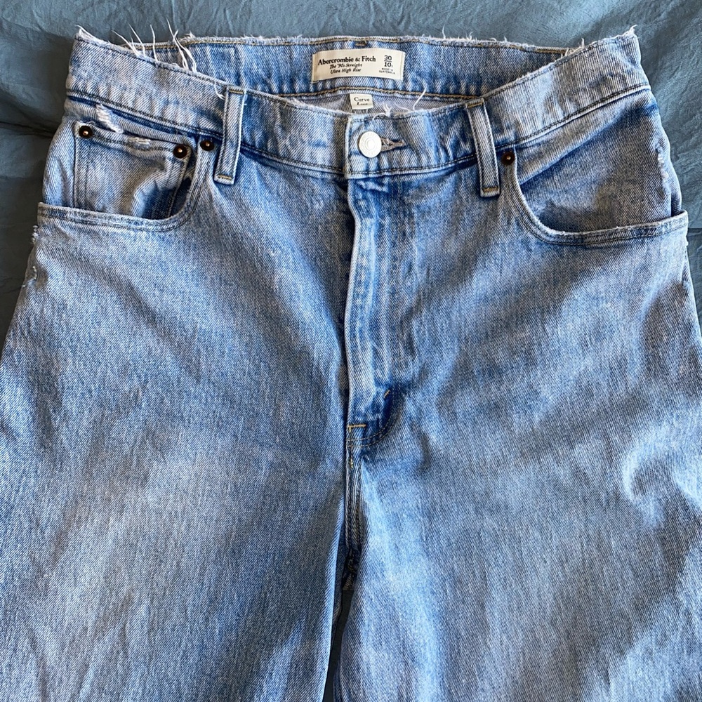 Abercrombie & Fitch 90s Ultra High Rise Straight Curve Love